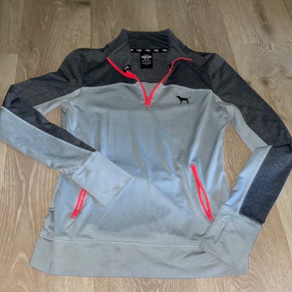 PINK Ultimate sports top